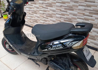 دراجة نارية سكوتر