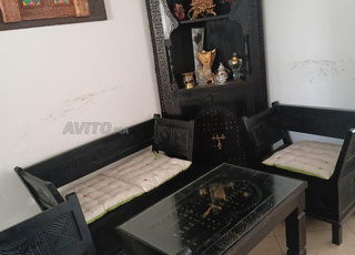 Liquidation salon avec table en bois massif