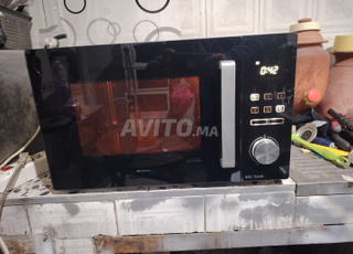 ميكروويف مستورد في حالة جيدة جدا