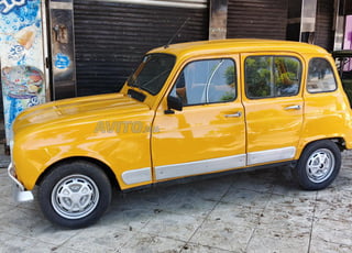 رونو 4، R4 سافان مجددة 1989