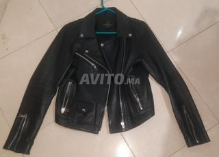 جاكيت من الجلد الطبيعي