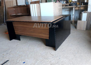Bureau MDF moderne élégant et pratique