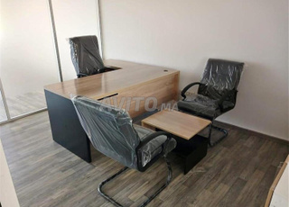 Bureau confortable et fonctionnel neuf
