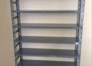 رفوف معدنية خفيفة في الناظور