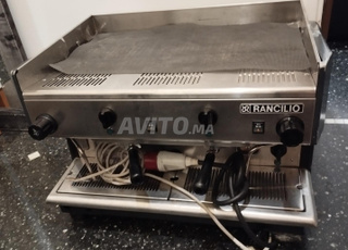 ماكينة قهوة