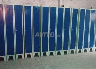 خزانة ملابس معدنية صلبة وعملية