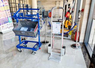 Chariot desserte plateaux inclinés – 200kg