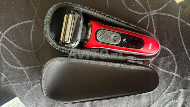 BRAUN SERIE 6 SHAVER RED WITH CASE