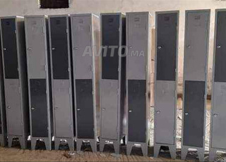 Vestiaires métallique avec casier disponible