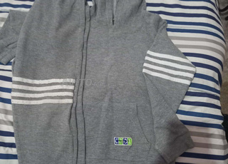 Vêtements d'occasion pour enfants