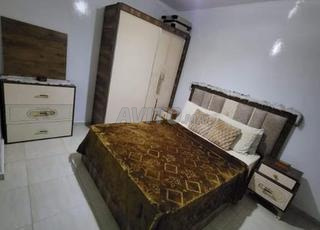 Chambre à coucher complète, bonne qualité et bois de haute qualité