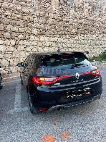 Bon état, encore neuf, jamais accidenté