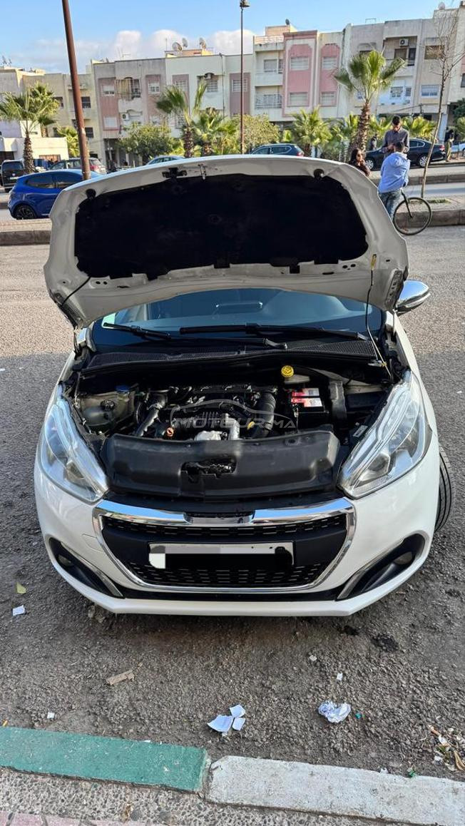Peugeot 208 Diesel Manuelle 2018 à Fès