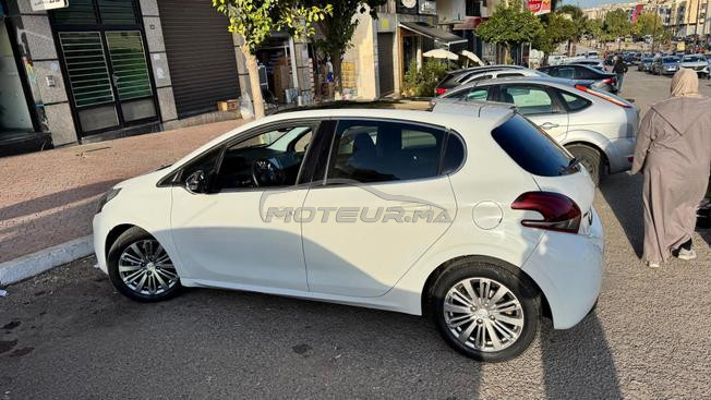 Peugeot 208 Diesel Manuelle 2018 à Fès