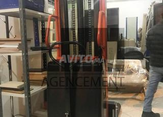 رافعة نصف كهربائية