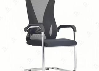 Chaise importée avec base fixe et robuste, confort et stabilité durables