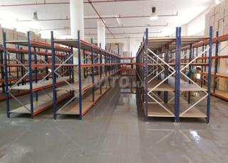 Rayonnage métal semilourd sur mesure