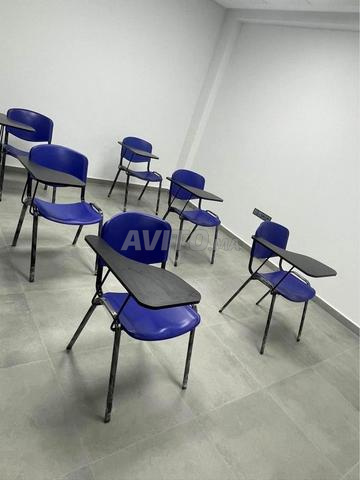 Chaise pratique pour usage scolaire et professionnel