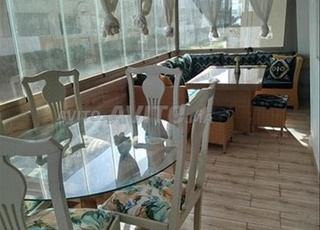 Appart luxueux avec grande terrasse vitrée