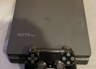 PS4 Slim 2 manettes et fc25