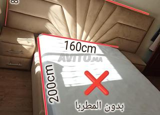 Chambre à coucher et table neuves