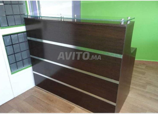 Comptoir Butrau et chaise