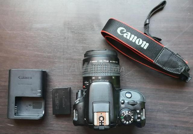 Canon 100D مع عدسة 38-76mm