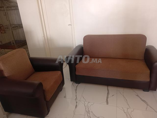 أريكة تتسع لشخصين وأريكة تتسع لشخص واحد مع مساحة تخزين