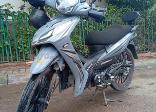 Sanya R1000 2025 presque neuve