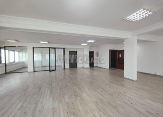 BUREAU À LOUER SUR BD ANFA 180M