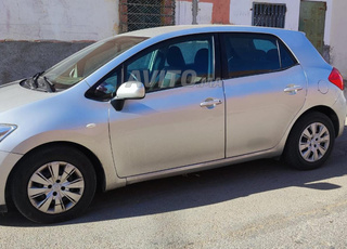 Toyota Auris 2009 Essence Manuelle Bon état