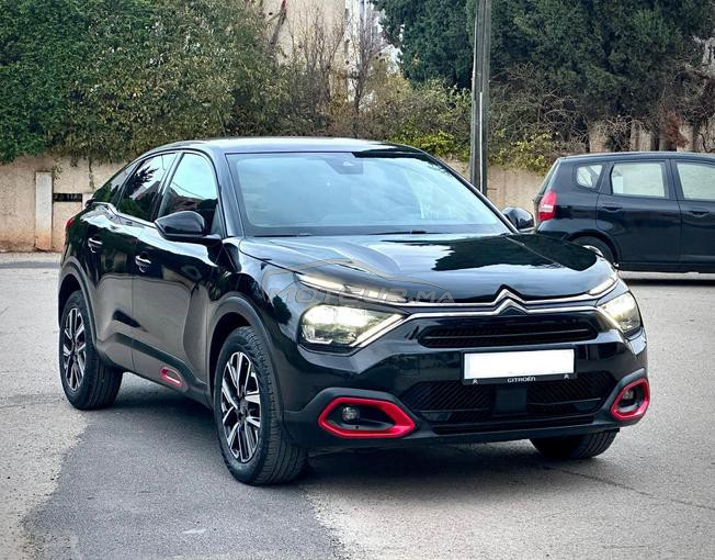 Citroen C4 Shine Diesel Automatique Etat neuf 