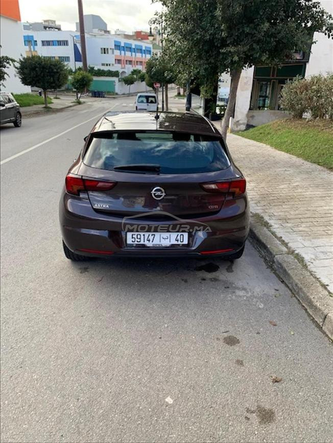 Opel Astra Diesel Automatique 2018 à Tanger