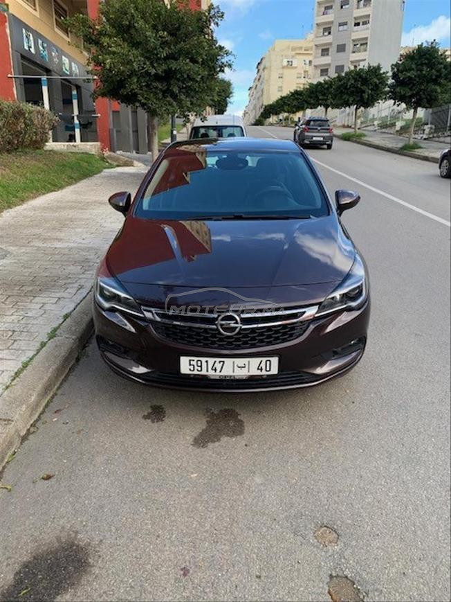 Opel Astra Diesel Automatique 2018 à Tanger