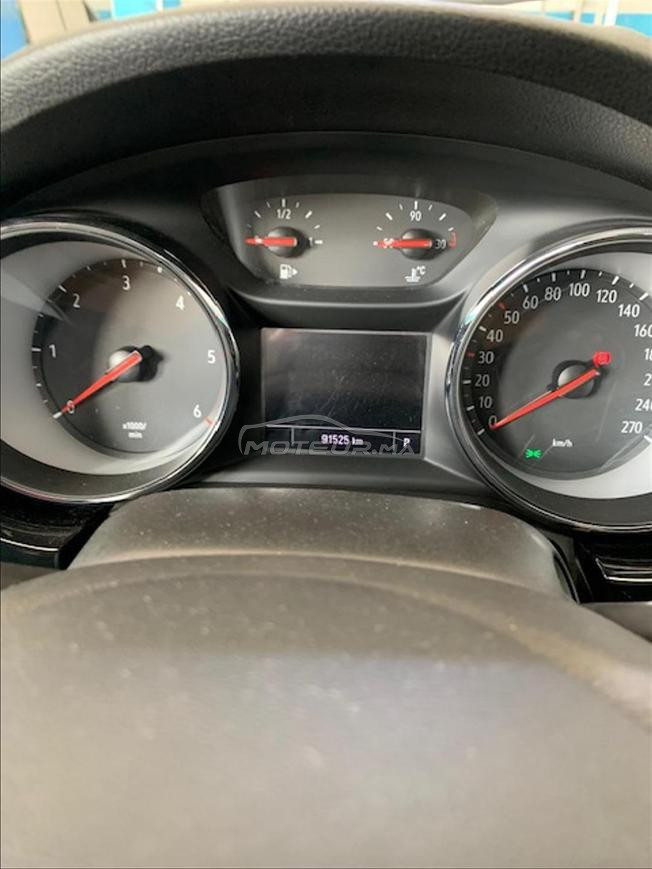 Opel Astra Diesel Automatique 2018 à Tanger