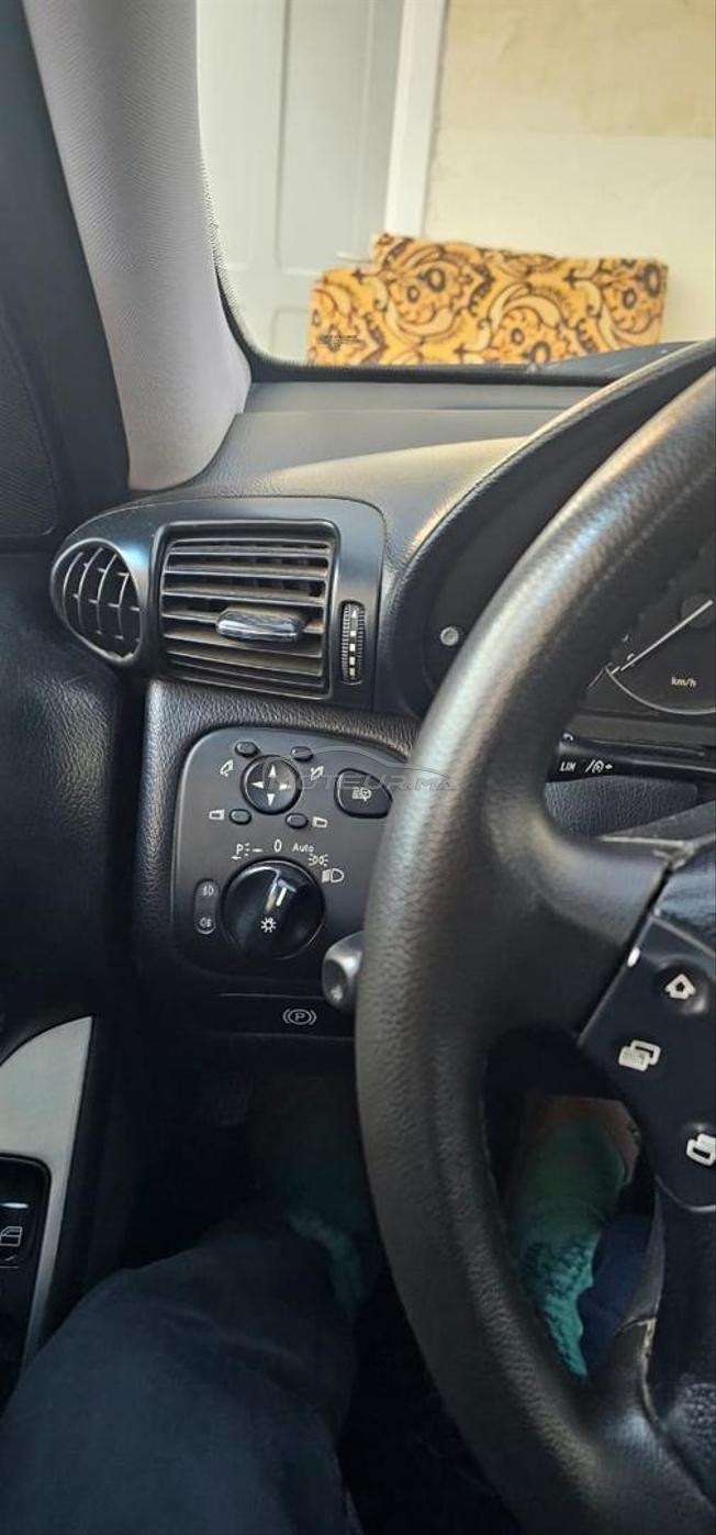 Mercedes-Benz 220 Diesel Automatique 2006 à Nador