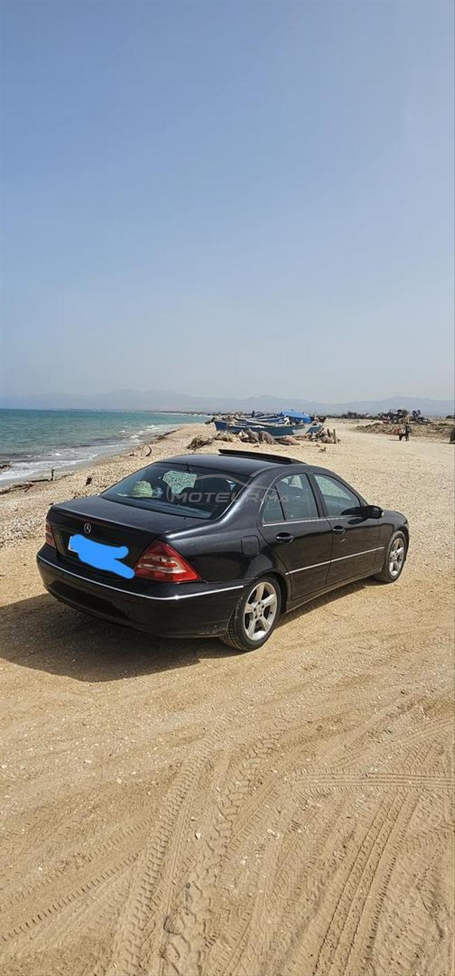 Mercedes-Benz 220 Diesel Automatique 2006 à Nador
