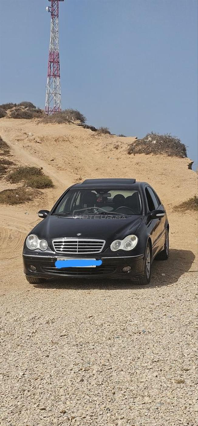 Mercedes-Benz 220 Diesel Automatique 2006 à Nador