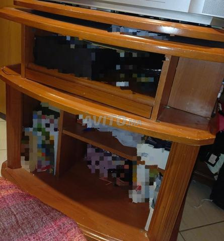 طاولة تلفاز