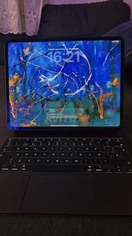 Ipad Pro M4 13pouces avec magic Keyboard