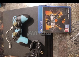 Ps4 pro avec 5 jeux