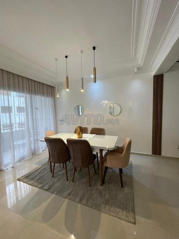 Appartement à louer 200 m² à CIL