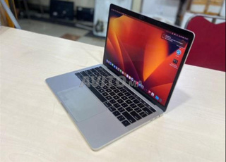 Apple 13.3 MacBook Pro with Touch Bar (Mid 2017)