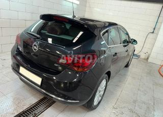 أوبل أسترا GSline 2014 بحالة جيدة جدا