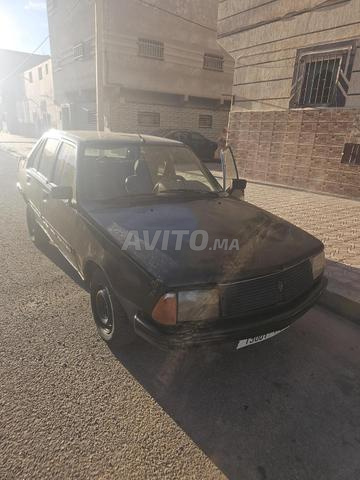 Renault R 18 essence manuelle 1985 à Boujdour
