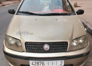 Fiat Punto Essence Manuelle 2012 à Tamesna