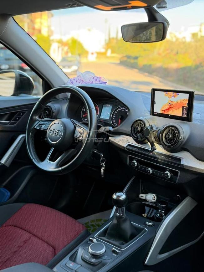 Audi.  Q 2