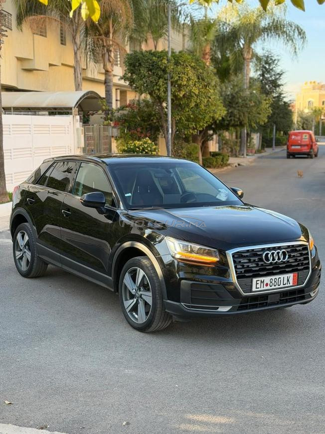 Audi.  Q 2