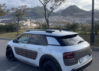 Citroën C4 Diesel Automatique 2016 à Tétouan