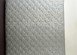 سرير لشخصين